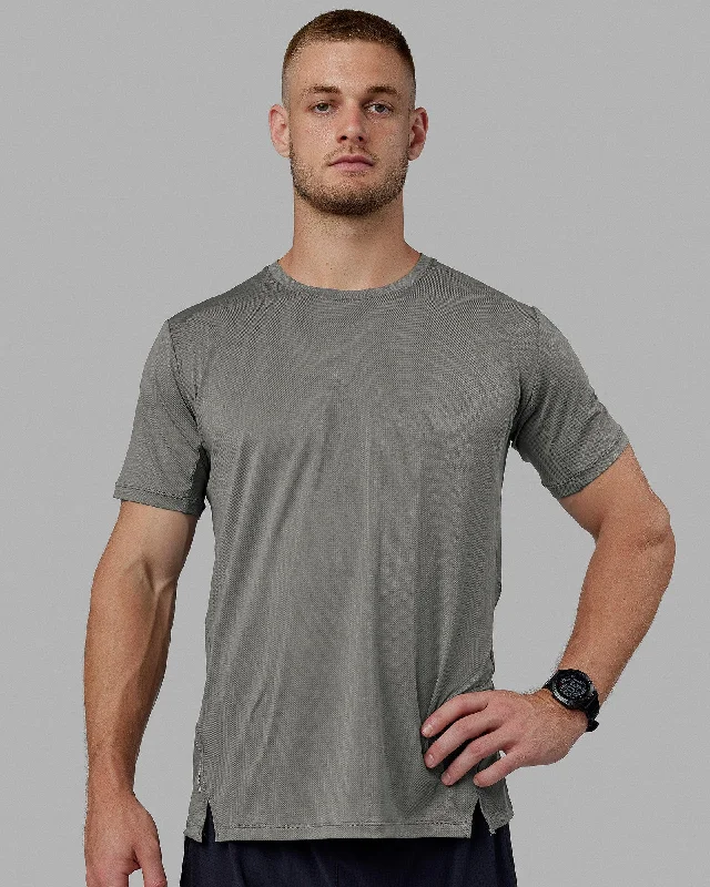 Men's Shirts with Mandarin CollarsPace Running Tee - Graphite