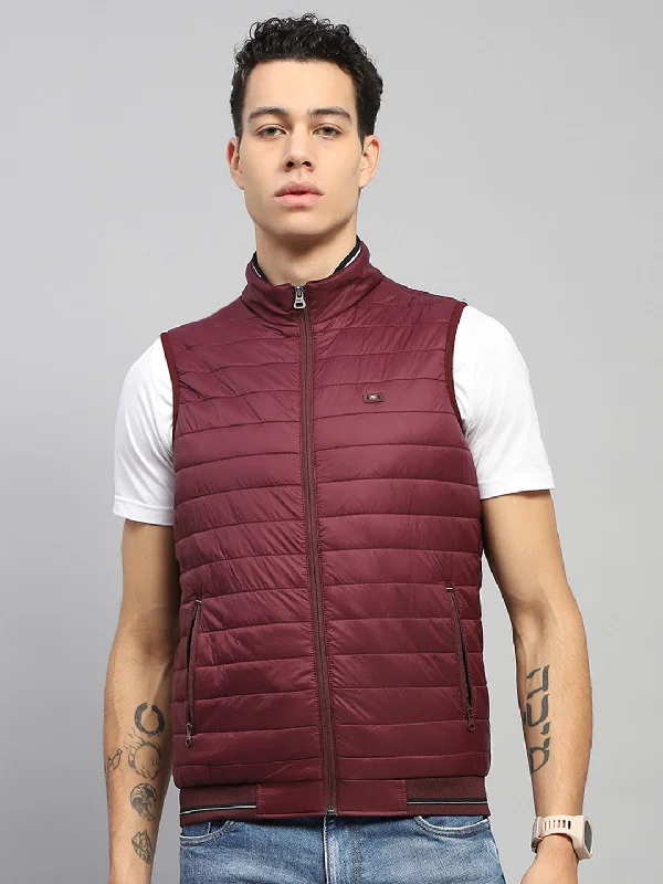 Men's Coats for RunningMen Maroon Solid Mock Neck Sleeveless Jacket