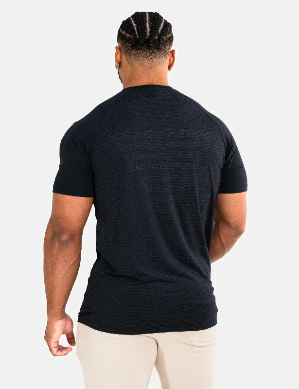 Men's Shirts with Moisture-Wicking FabricPerformance T-Shirt Men