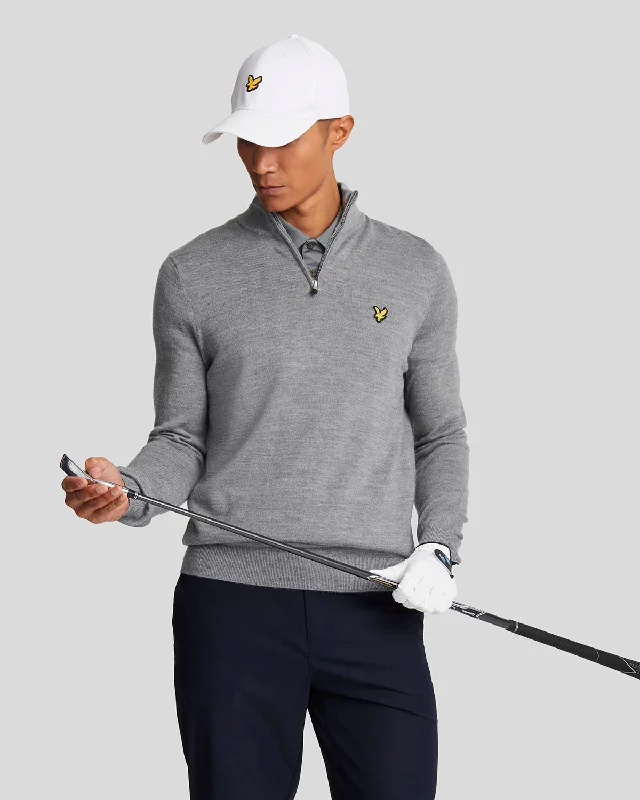 Stylish and Weather-Resistant Men's SportswearGolf 1/4 Zip Merino Jumper